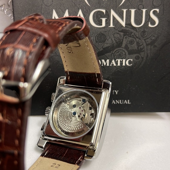 Magnus Torino M112 Automatic Mens Watch NWOT never been used. - Picture 4 of 7